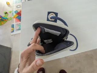 Bandolera Parfois blanca con estampado de colores