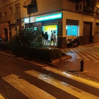 Traspaso Asadero de Pollos + Kebab Funcionando