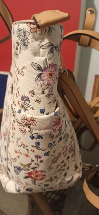 Bolso de mano floral blanco