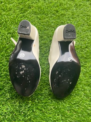 Zapatos Sevillanas INFANTIL Blancos de marca. T.26