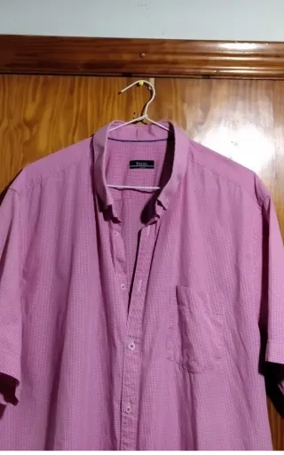 Camisas Dustin grandes 2x8€