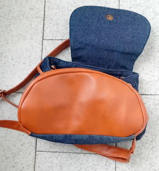 Mochila vaquera azul y marrón