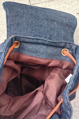 Mochila vaquera azul y marrón