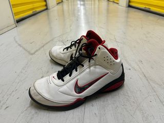 Zapatillas de Baloncesto Nike Blancas y Rojas