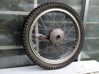Rueda Bultaco Sherpa 250cc Mod 49