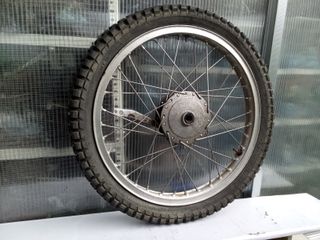 Rueda Bultaco Sherpa 250cc Mod 49