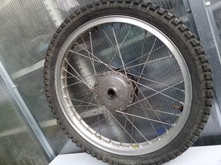 Rueda Bultaco Sherpa 250cc Mod 49
