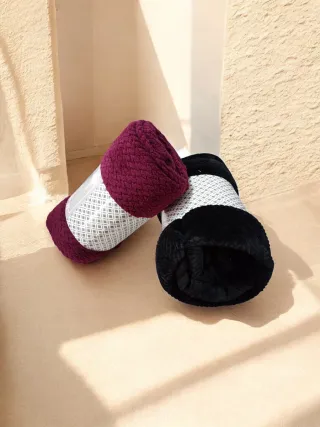 2 Mantas Sofá 160x210 cm negro y burdeos