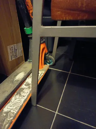 Silla vintage cuero y metal