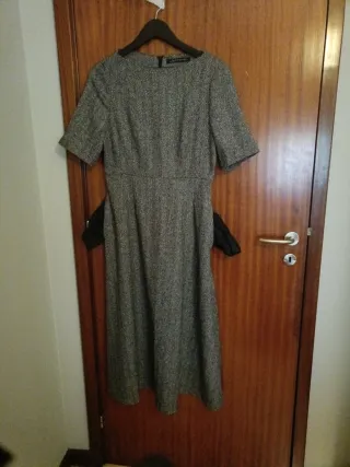 Vestido Cinza e Preto