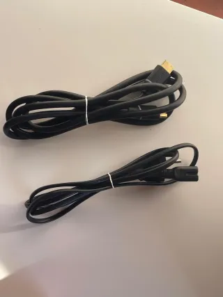 COMO NUEVA Ps4 fat con mando