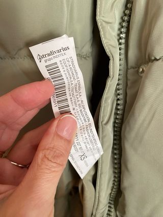 Abrigo acolchado Stradivarius T.36 casi nuevo.