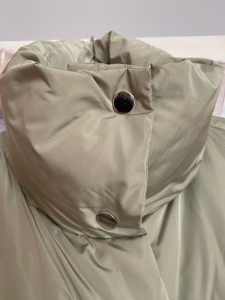 Abrigo acolchado Stradivarius T.36 casi nuevo.