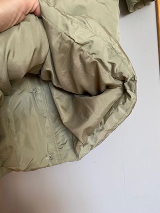 Abrigo acolchado Stradivarius T.36 casi nuevo.