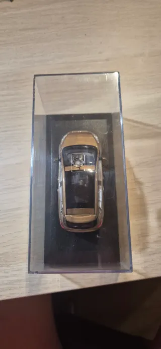 Ford S-Max Modelo Norev Color Bronce