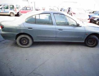 Bomba dirección renault 2374469 7700417308 megane