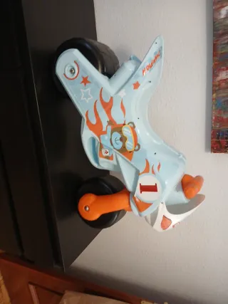 Moto de juguete para niño , buen estado ver fotos.