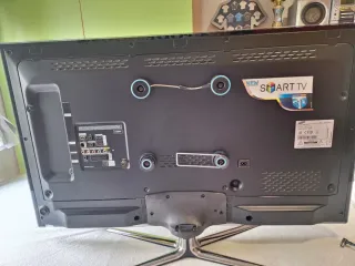 Televisor Samsung Negro y Plata