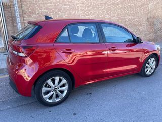 KIA Rio 2021