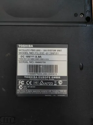 Toshiba Satellite Pro L300 - Rojo (Piezas)
