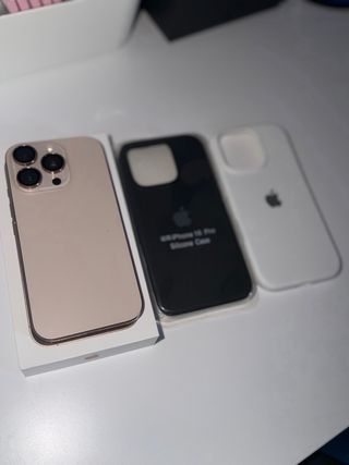 iPhone 16 Pro oro desierto