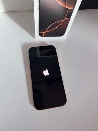 iPhone 16 Pro oro desierto