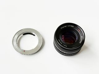 Contax Carl Zeiss Planar T* 50mm F/1.7