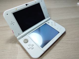 Nintendo New 3DS XL Rosa Blanca