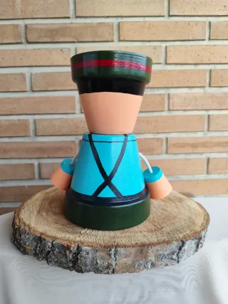 Maceta decorada estilo legionario