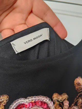 Vestido largo negro con flores