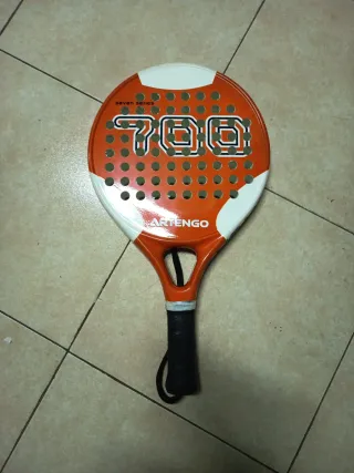 Pala pádel Artengo 700