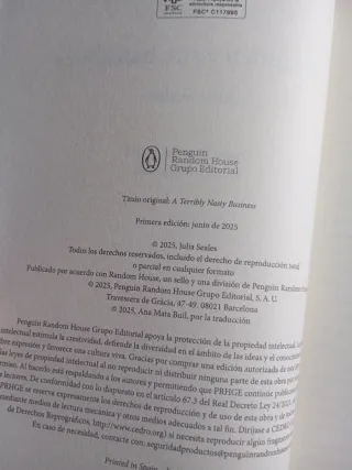 Un crimen entre bastidores / A Crime Behind the...