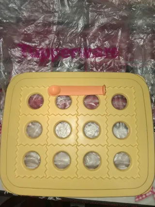 Stampo Ravioli Tupperware Giallo Arancione