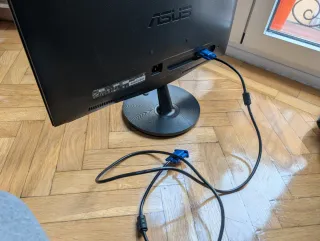 Monitor Asus 21 aprox.
