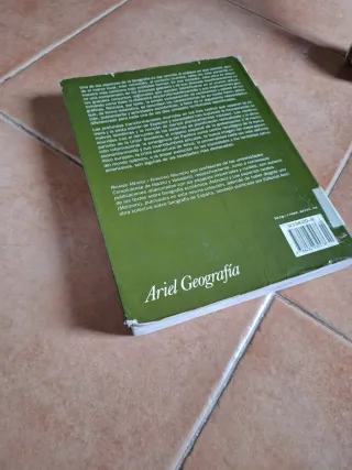 Espacios y sociedades-Geografía Regional del mundo