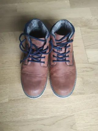 Botín chico marrón