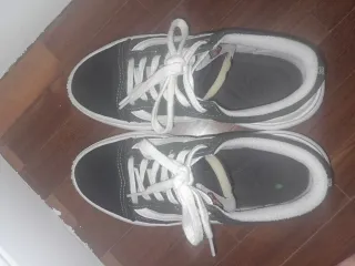 Deportivas Vans Negras y Blancas Talla X
