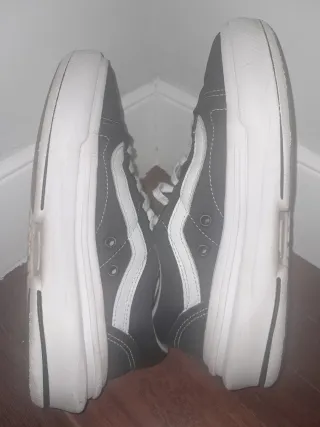 Deportivas Vans Negras y Blancas Talla X