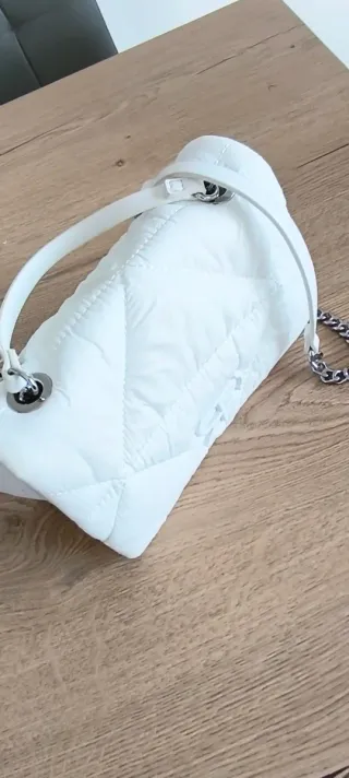 Bolso Bandolera Acolchado Blanco. NUEVO