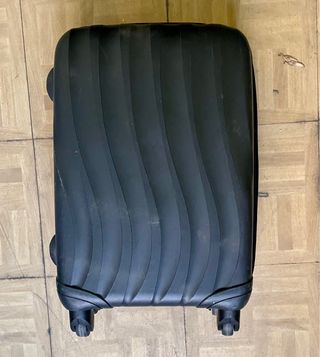 Maleta Negra Cremallera Asa Ruedas