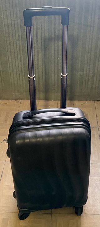 Maleta Negra Cremallera Asa Ruedas