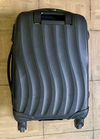 Maleta Negra Cremallera Asa Ruedas