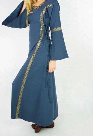 Vestido Medieval Azul con Detalles Dorados