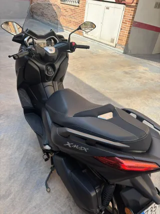 Moto Yamaha Negra Mate
