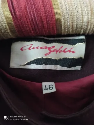 Chaqueta tipo levita color burdeos talla 46