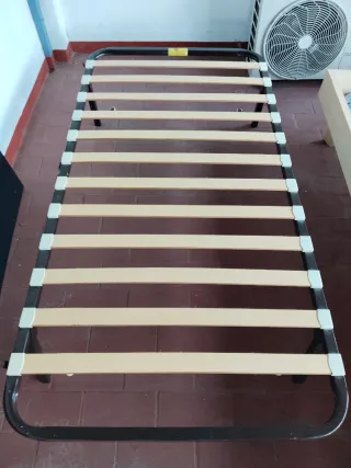 Somier metálico con láminas de madera