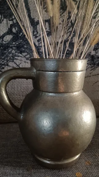 brocca metallo bronzo