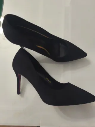 Zapatos de tacón negros talla 40