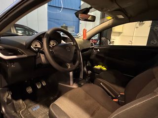 Peugeot 207 CC 1.6 HDi 16v Sport
