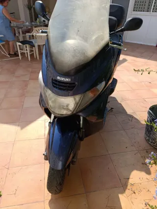 Suzuki Burgman 400